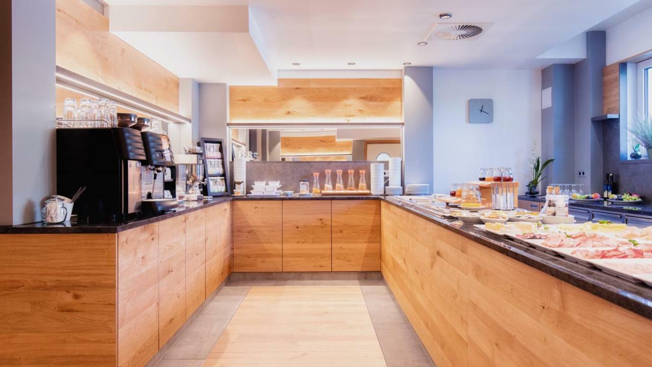 Heuboden Hotel Heu.Loft Freiburg Umkirch Kültér fotó